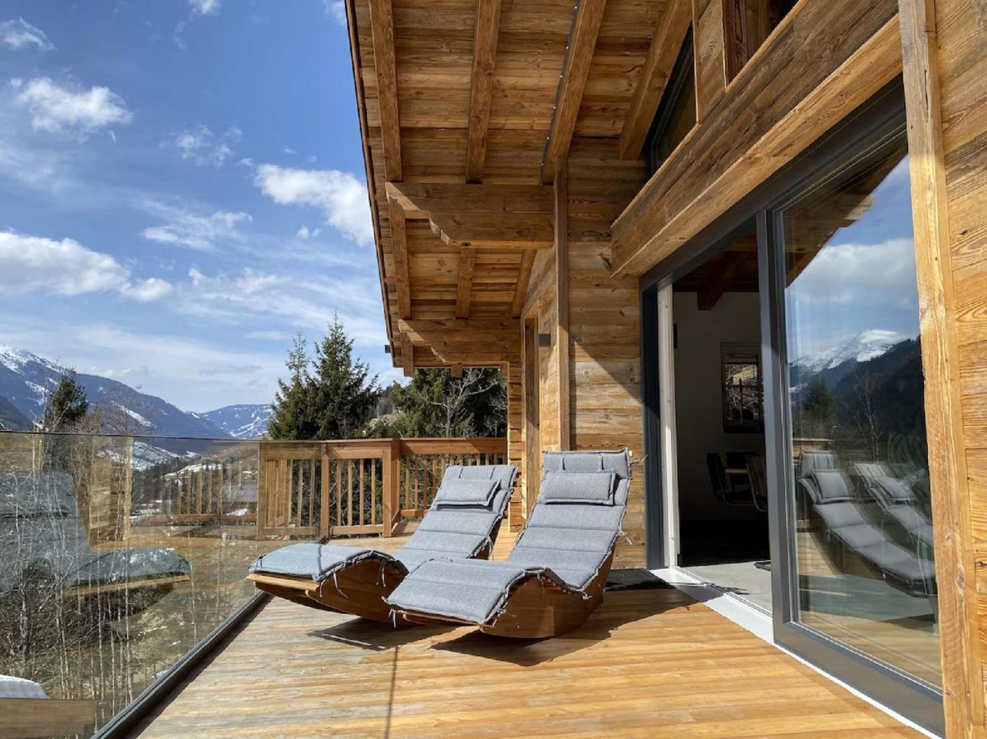 Exquisite Contemporary Chalet Recently Completed Apartment *
