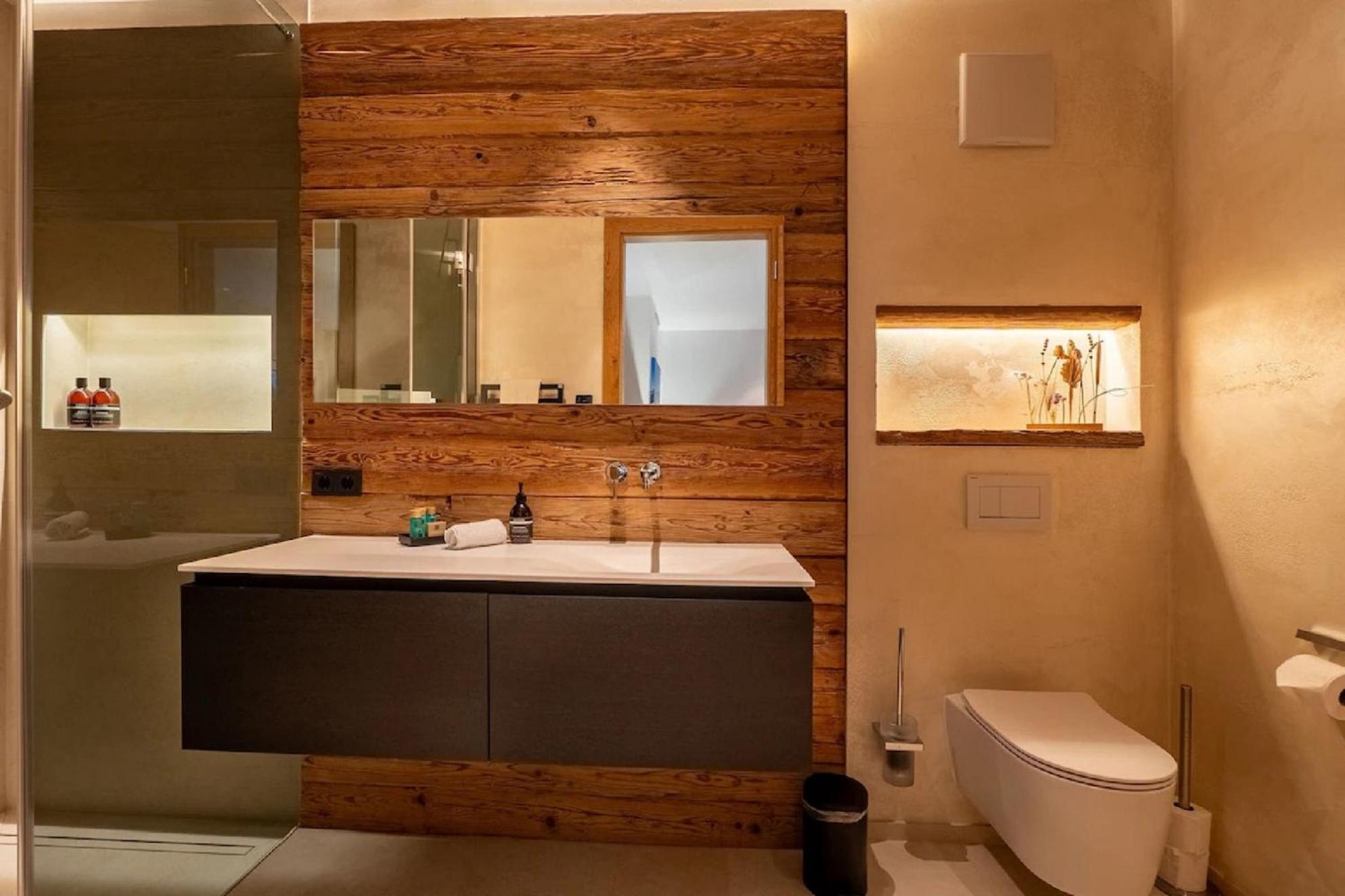 Apartment Exquisite Contemporary Chalet Recently Completed