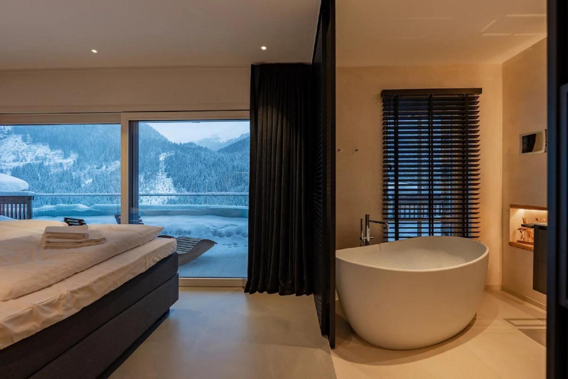 Exquisite Contemporary Chalet Recently Completed * Salzburg