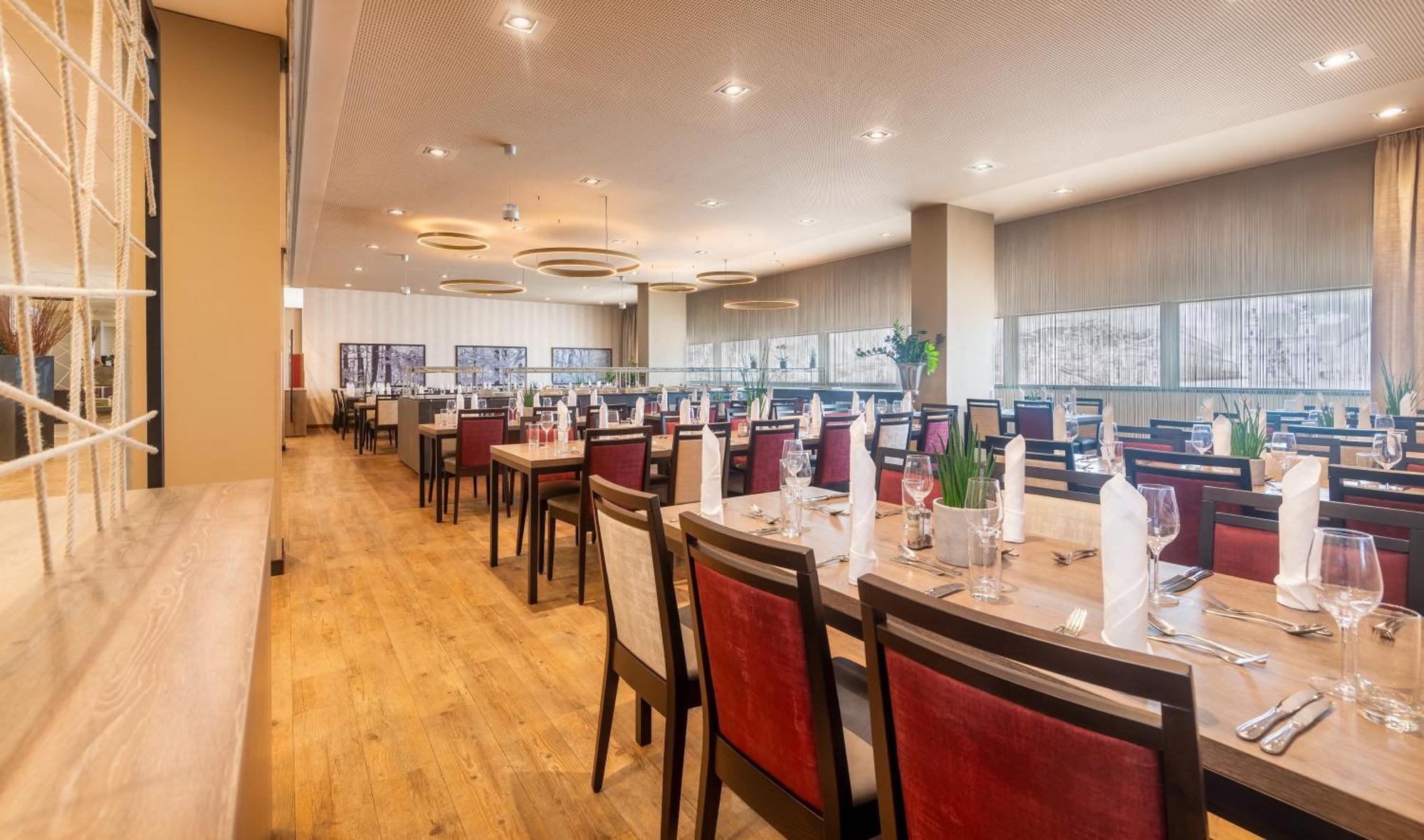 Wyndham Grand Conference Centre 4*