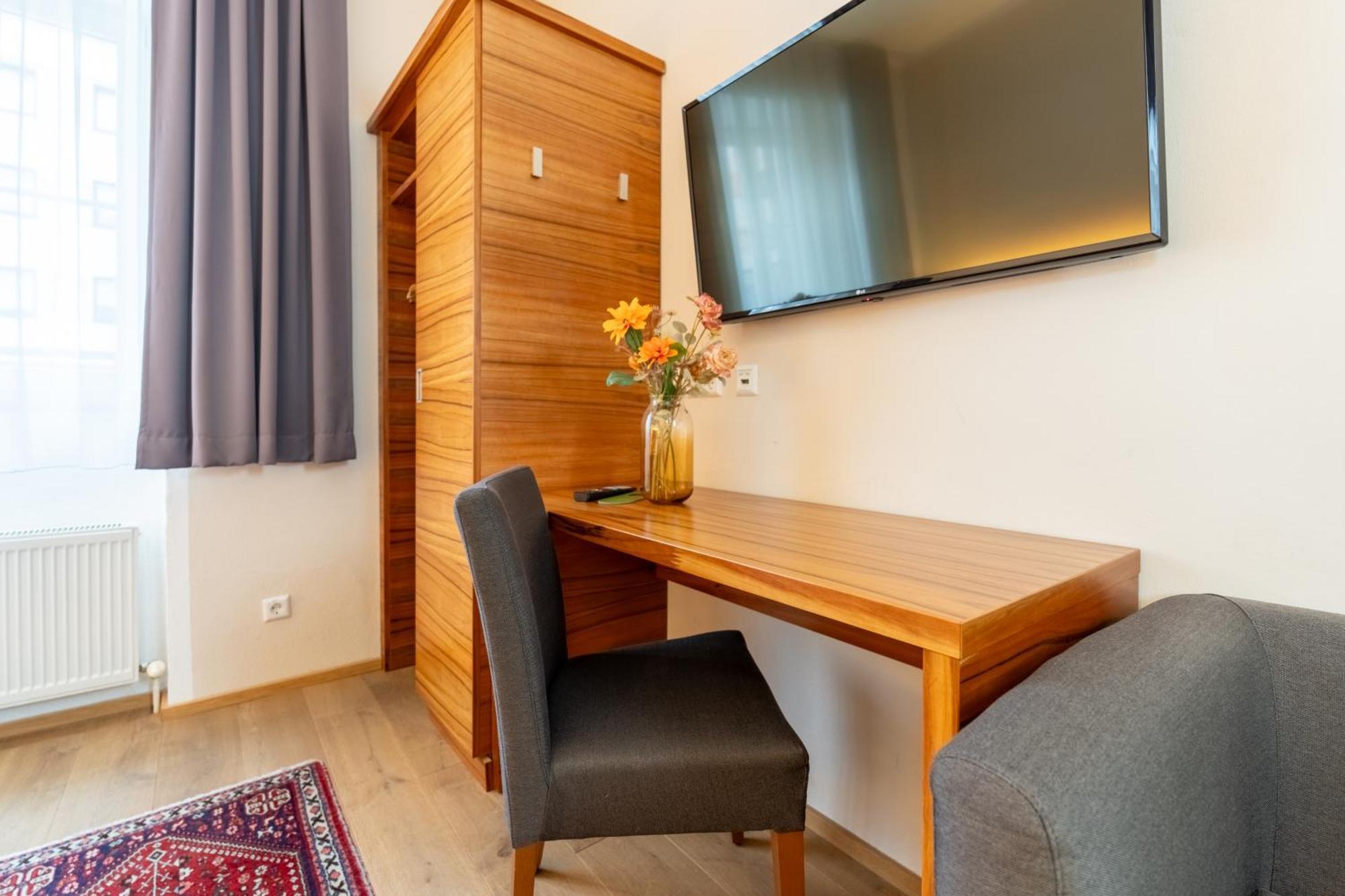Jedermann Boutiquehotel Mit Stadtgarten Hotel 3*