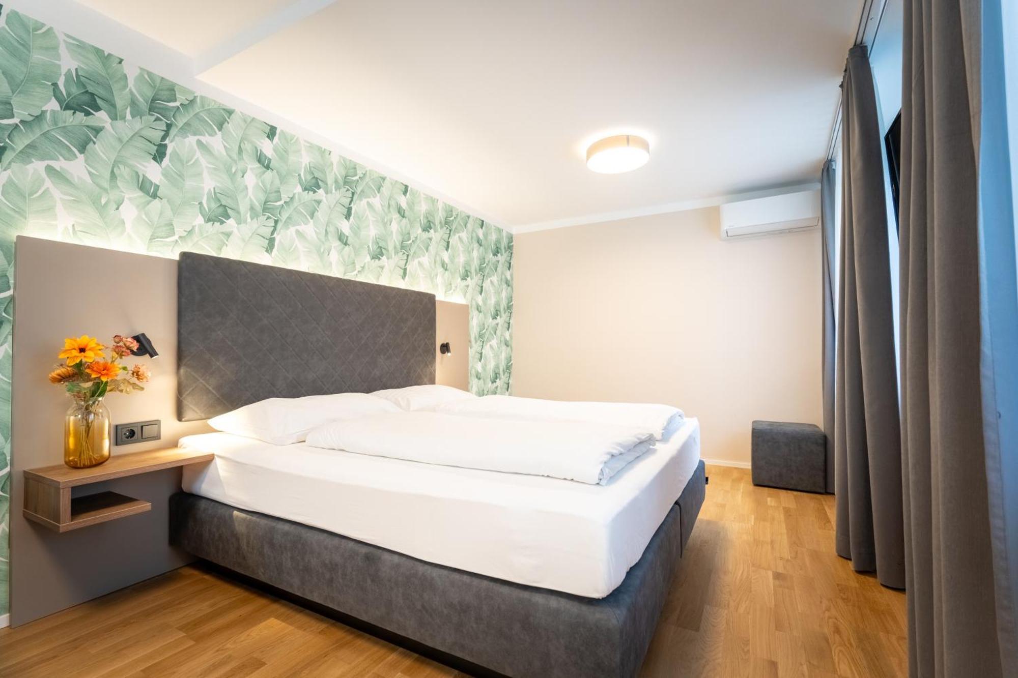 Jedermann Boutiquehotel Mit Stadtgarten 3*