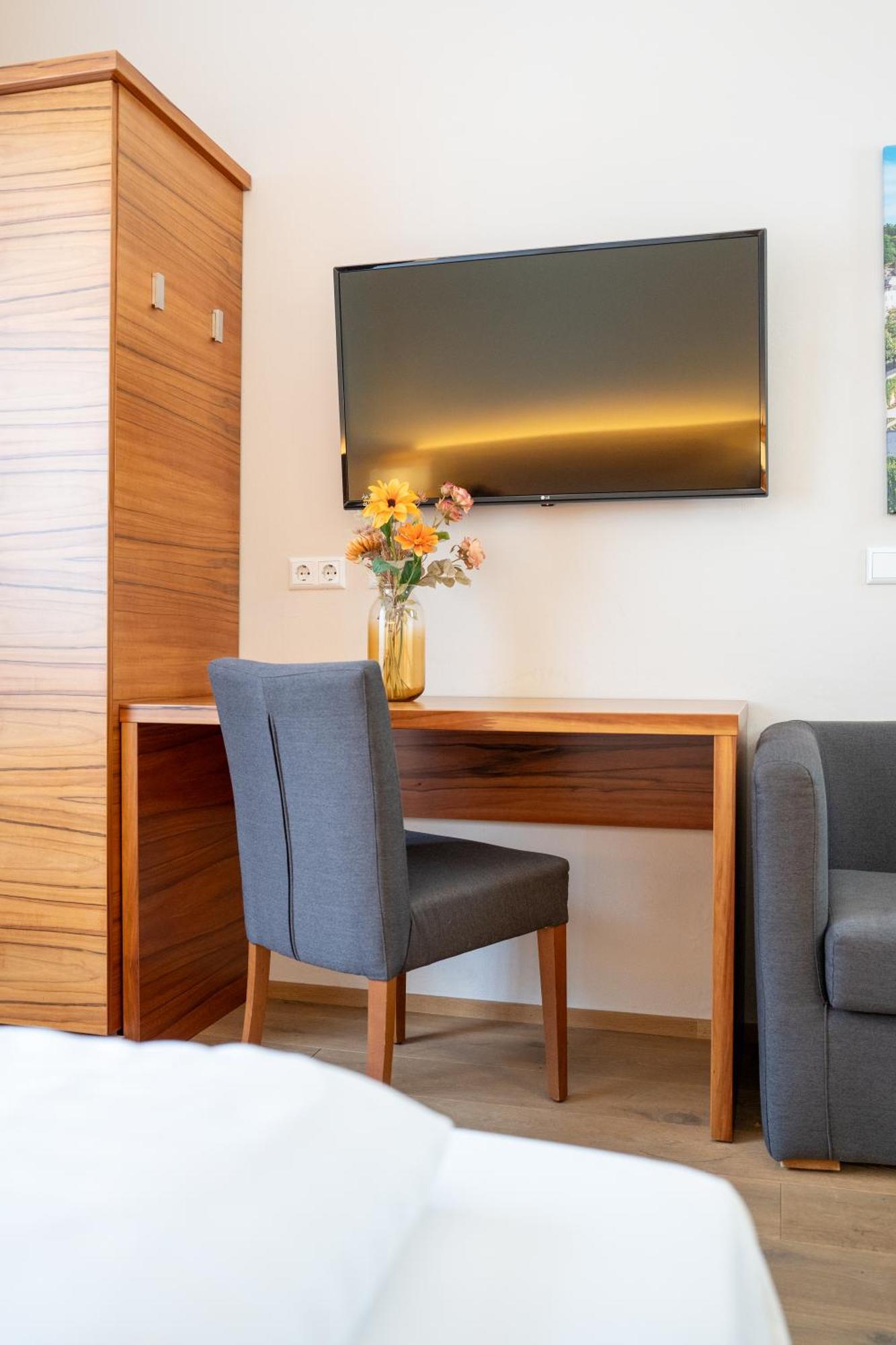 Jedermann Boutiquehotel Mit Stadtgarten