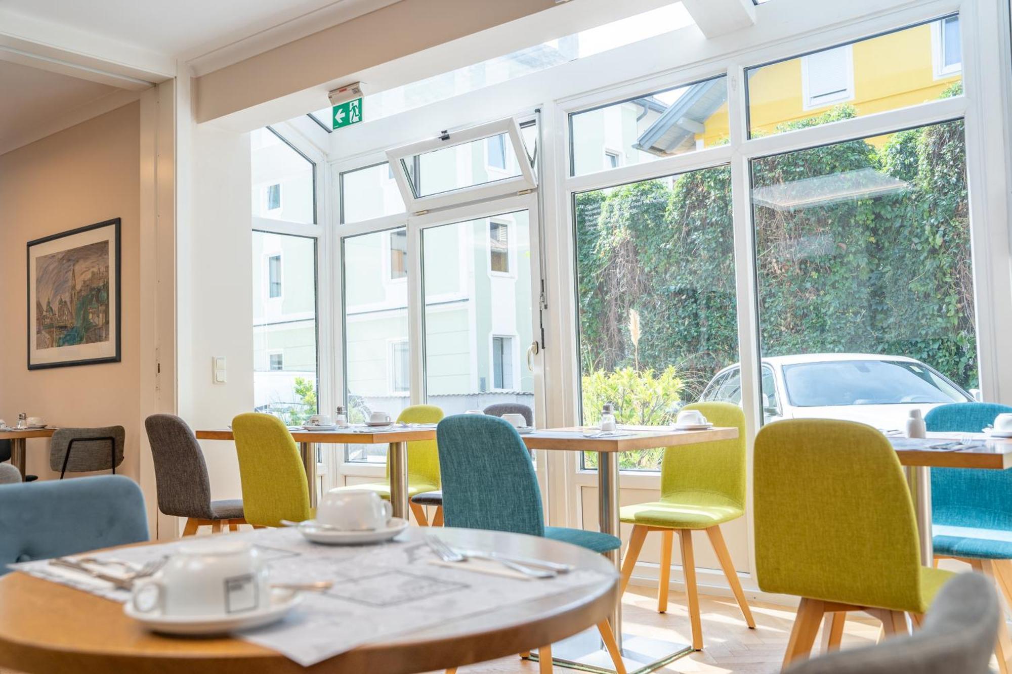 Hotel Jedermann Boutiquehotel Mit Stadtgarten