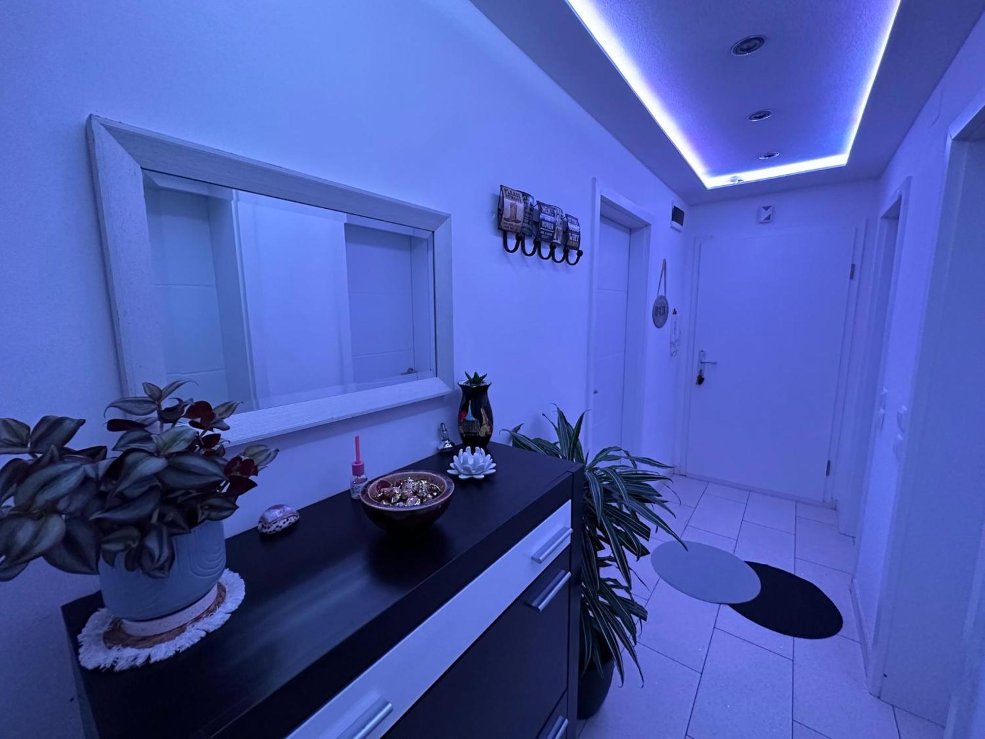 Stylish Near Train-station Parking Extra