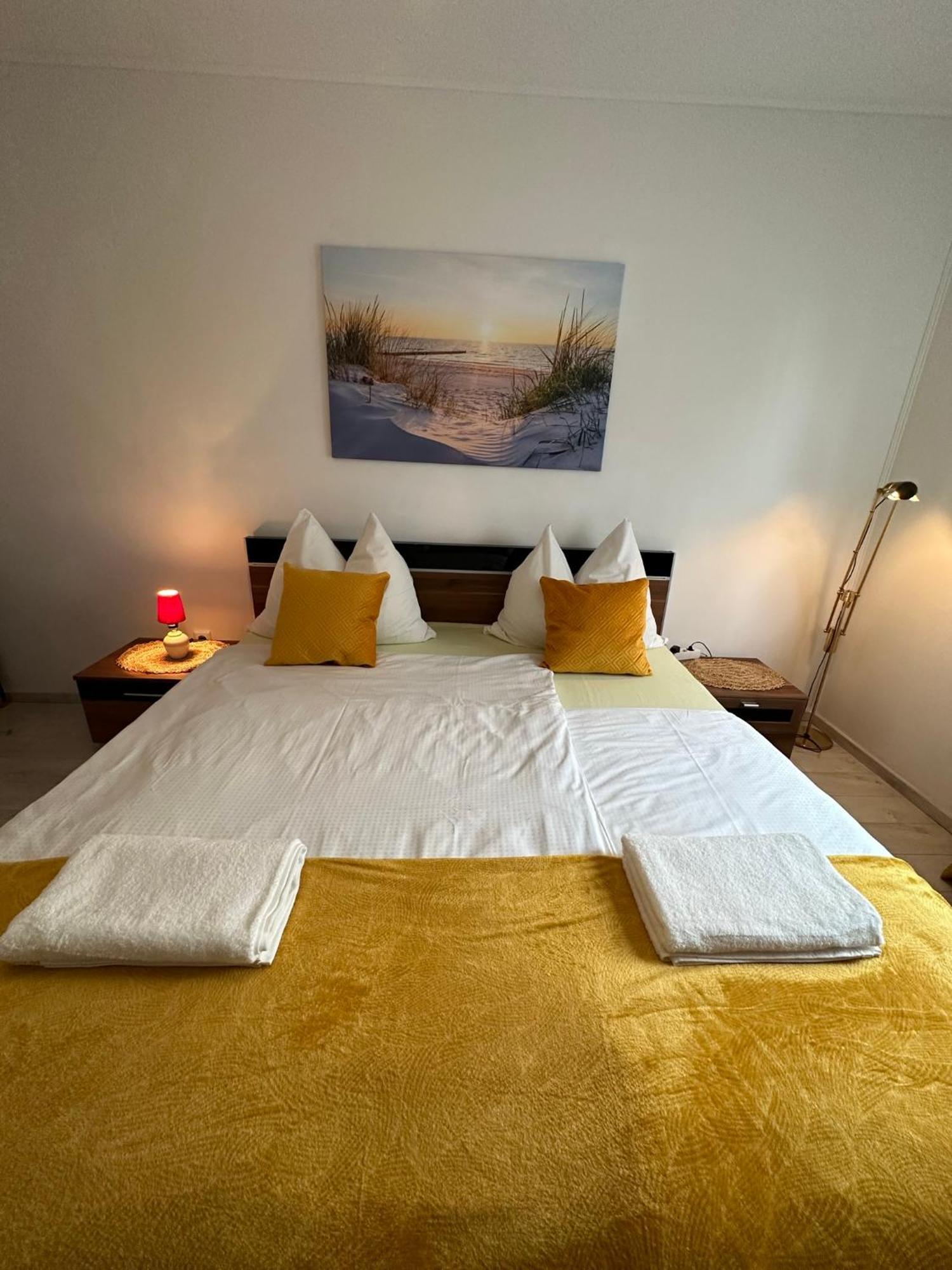 Stylish Near Train-station Parking Extra *