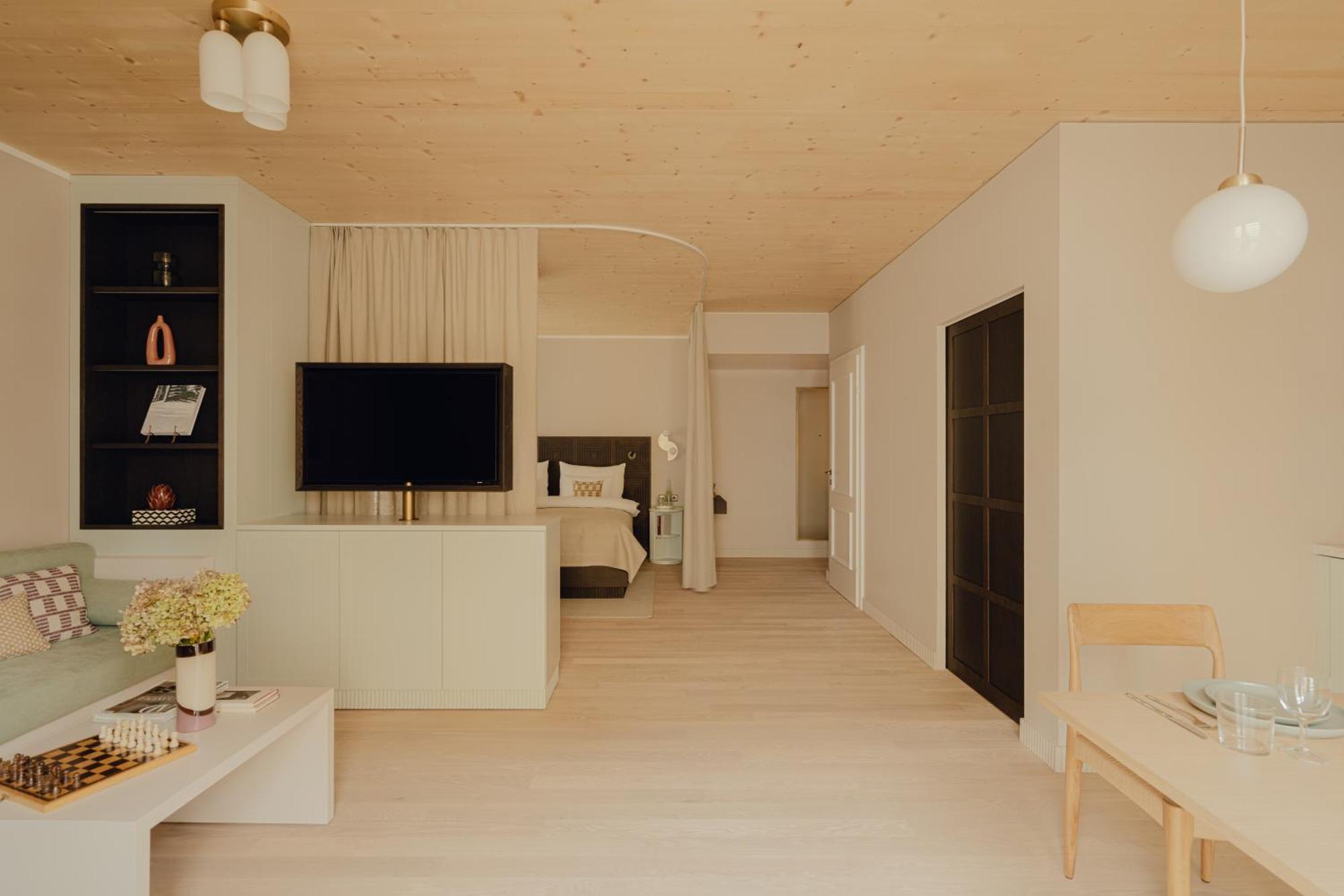 Aparthotel Zum Hirschen 4*