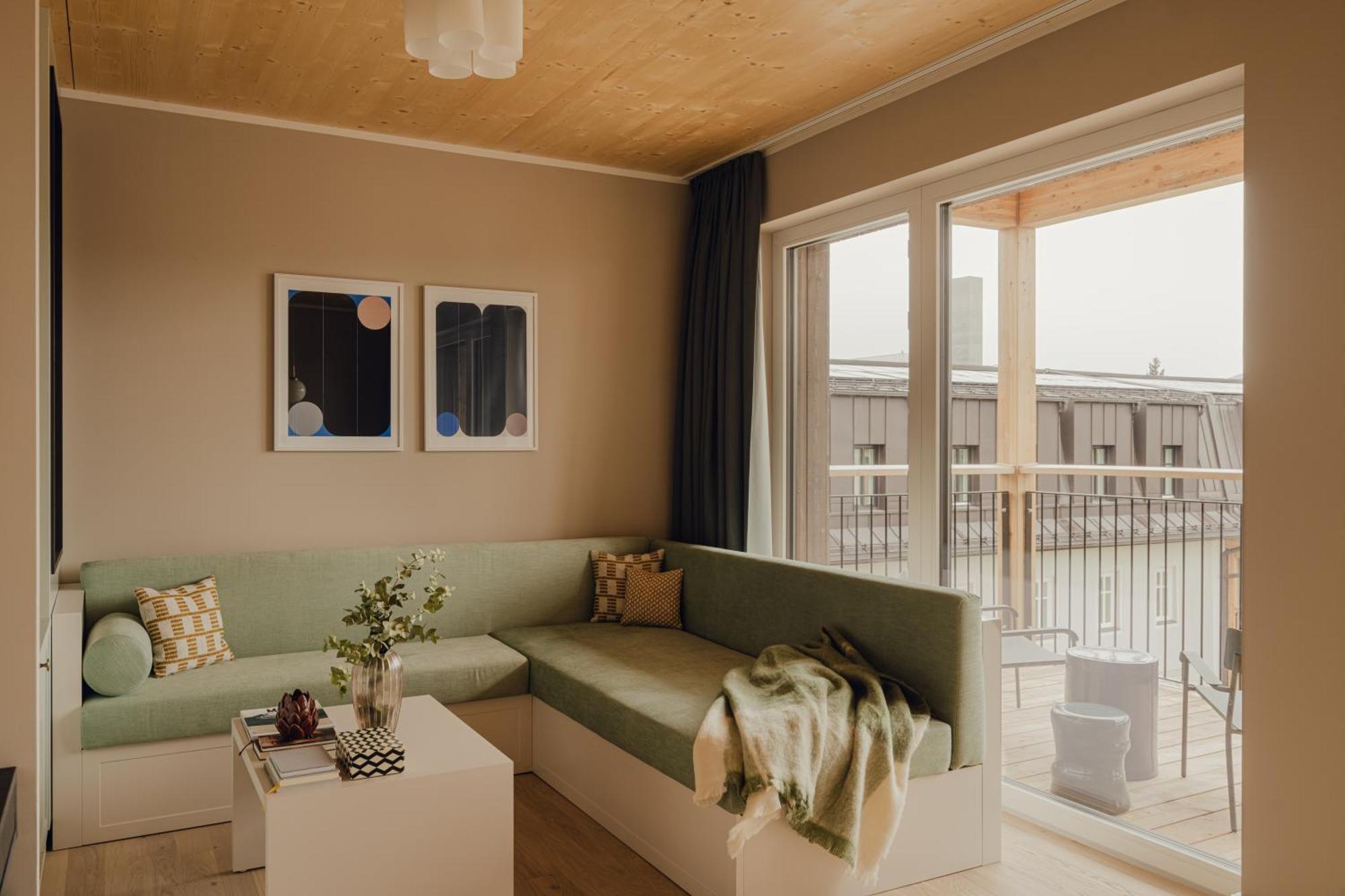 Aparthotel Zum Hirschen 4*
