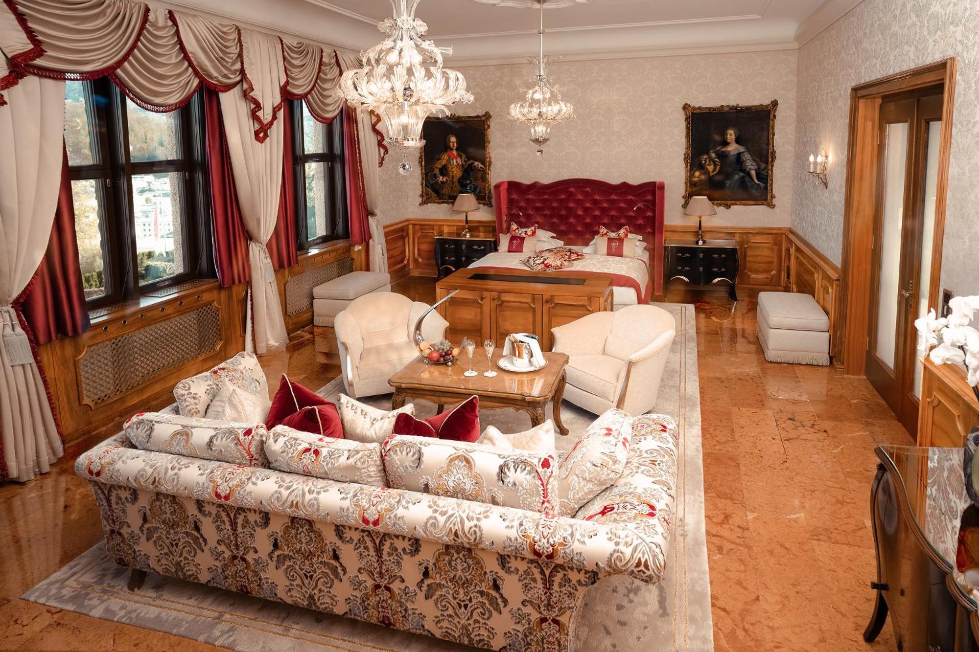 Schloss Mönchstein 5*