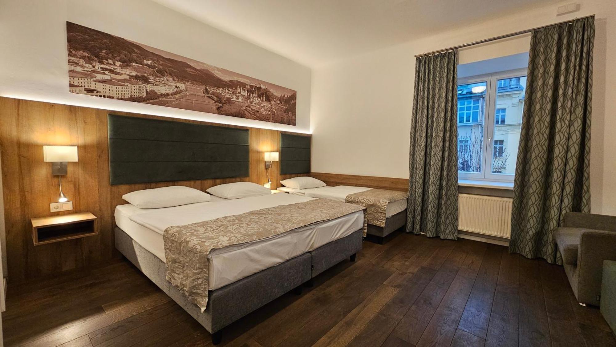 Hotel Altstadt Hofwirt 3*