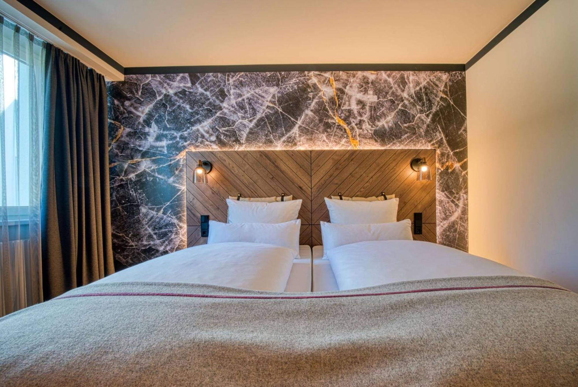 Fourside Messe, Trademark Collection By Wyndham
