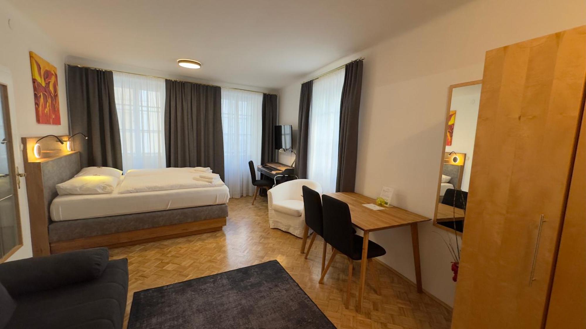 Mozart - House Homestay *