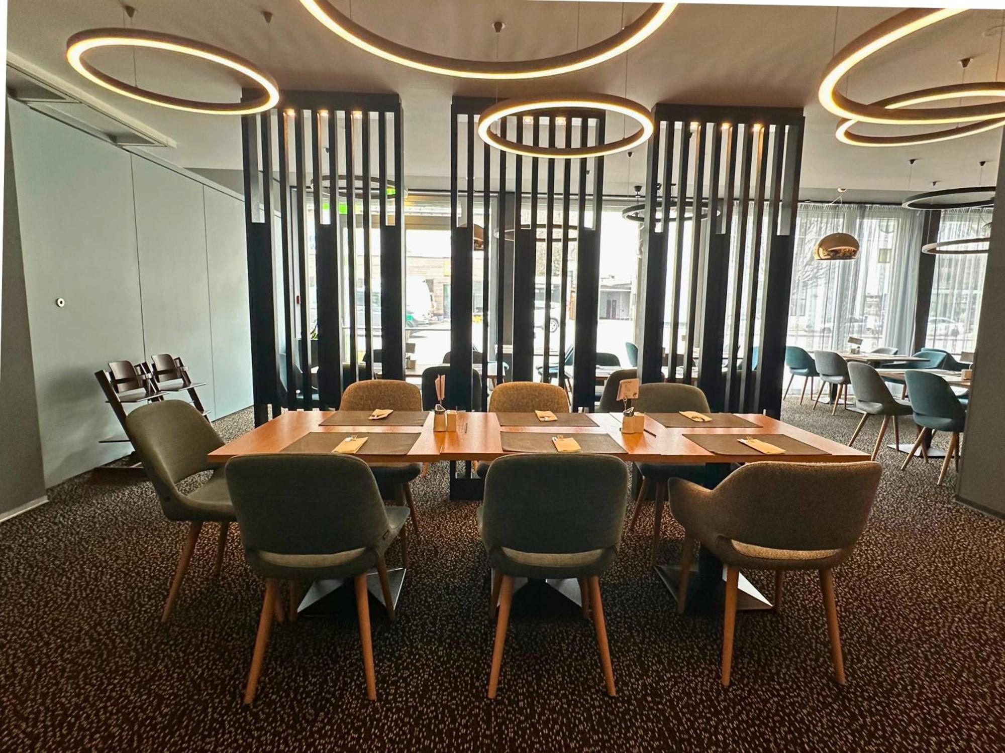 - By Ihg Hotel
