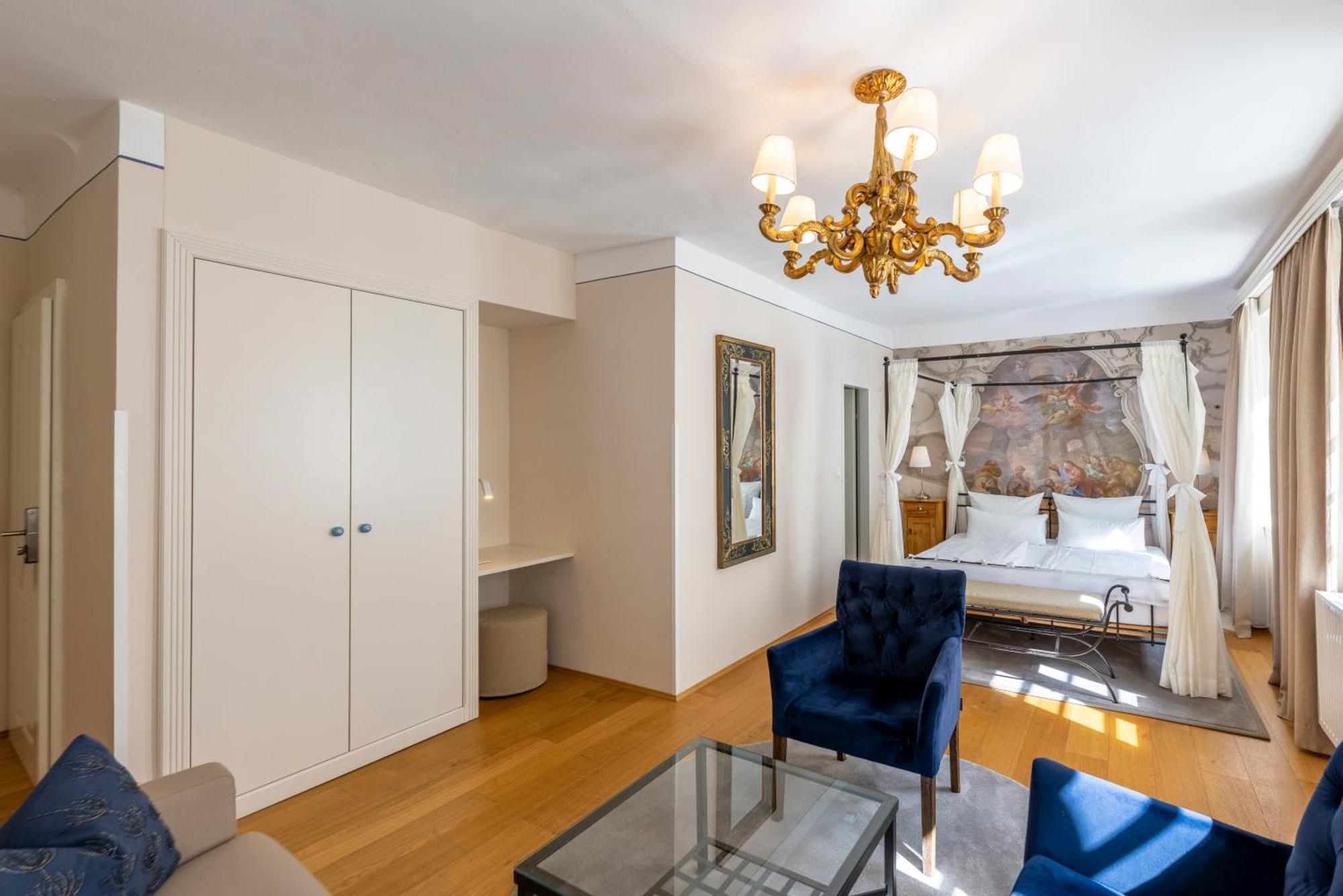 Hotel Altstadthotel Amadeus 4*