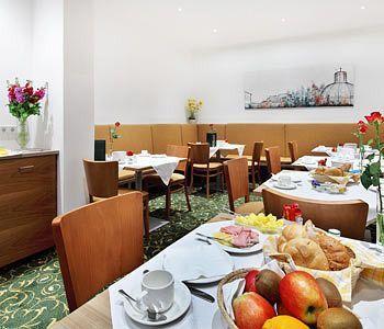Hotel Altstadthotel Weisse Taube 4*