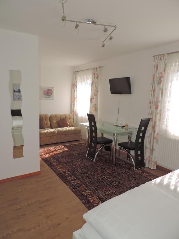 Guest house Am Eschenbach 2*