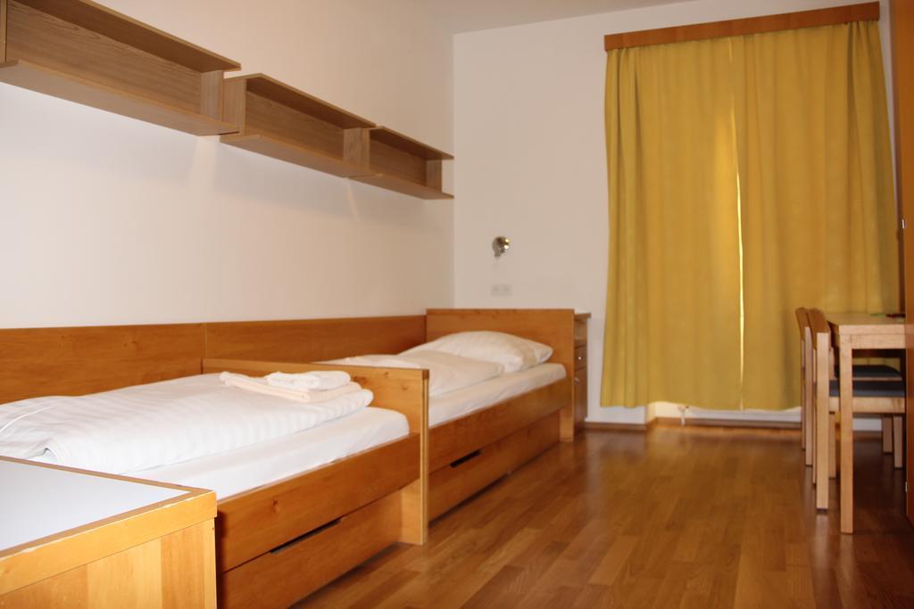 Hostel Institut St.sebastian