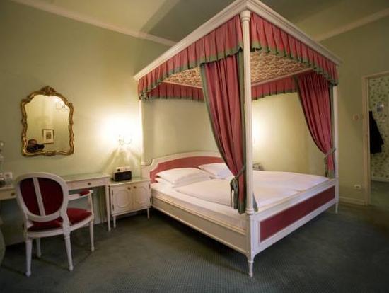 Hohenstauffen Hotel