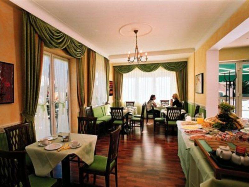 Hotel Astoria