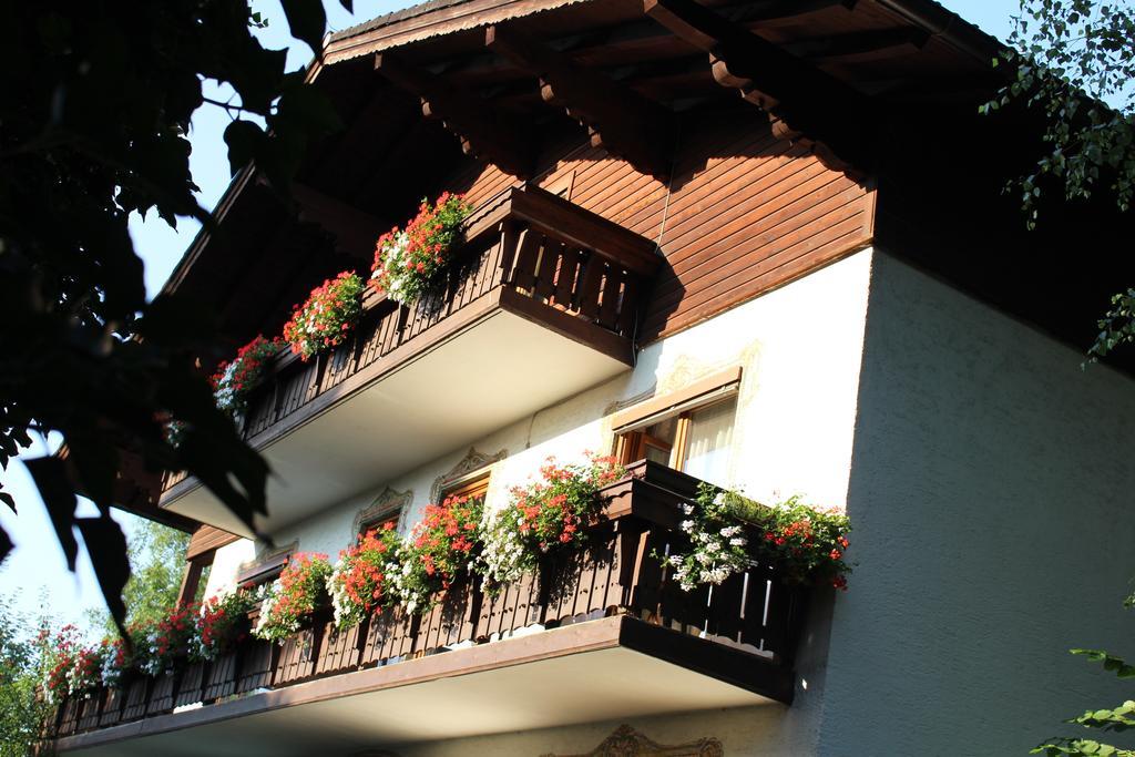 Guest house Fruehstueckspension Helmhof