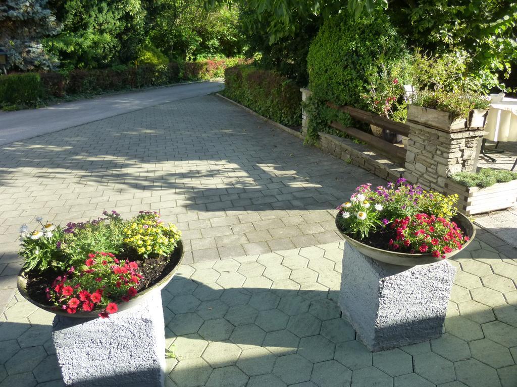 Fruehstueckspension Helmhof Guest house