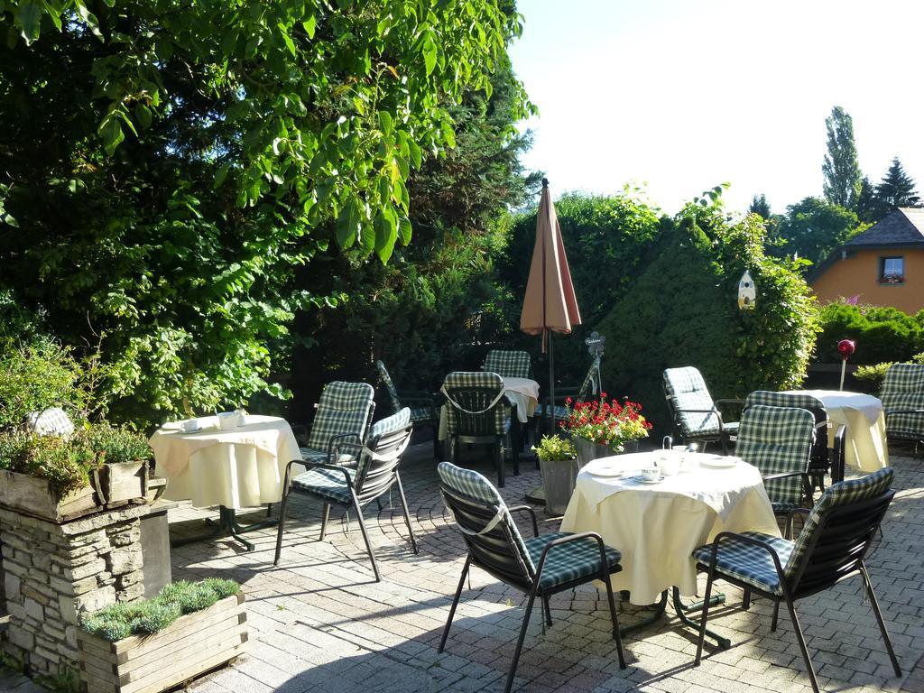 Guest house Fruehstueckspension Helmhof 2*