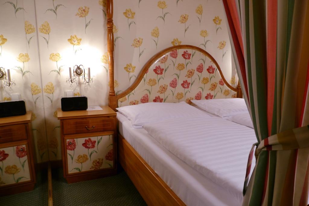 Hotel Hohenstauffen 3*