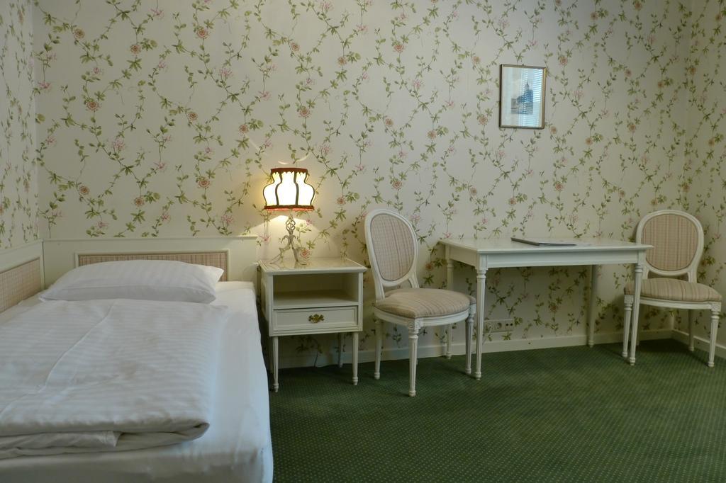 Hohenstauffen 3*