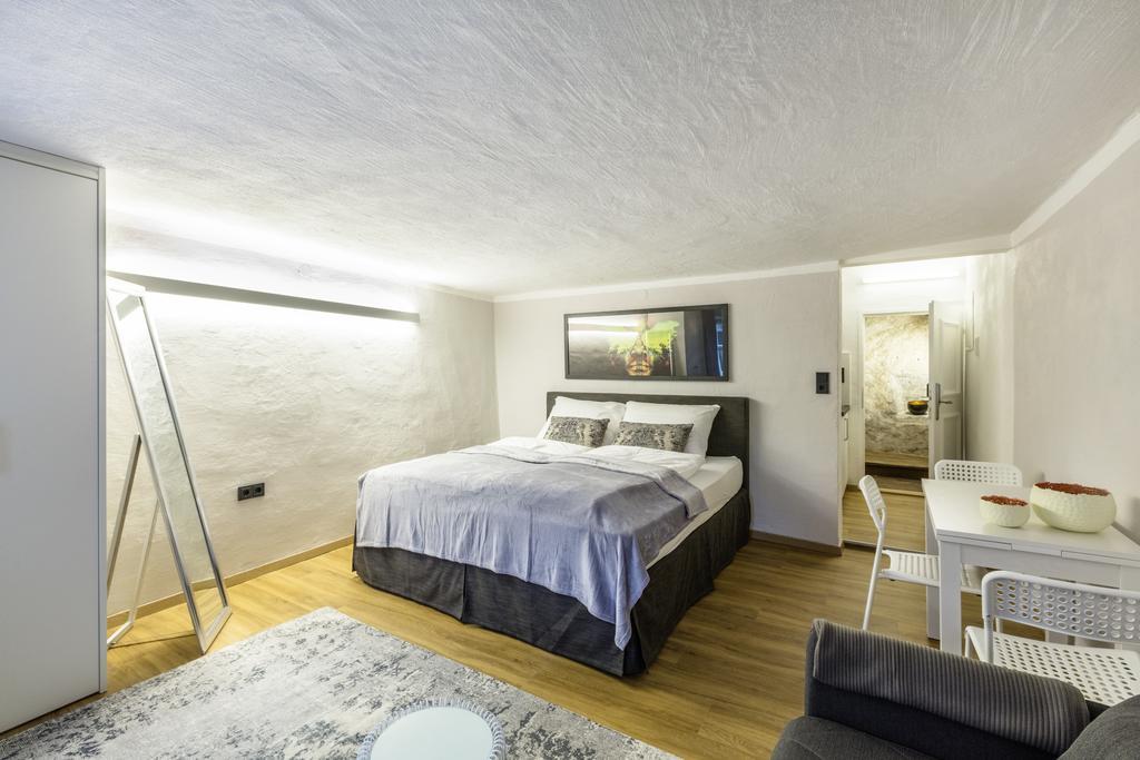 Apt. Stone-lodge *