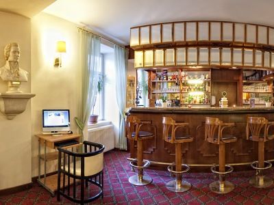 Hotel Theater