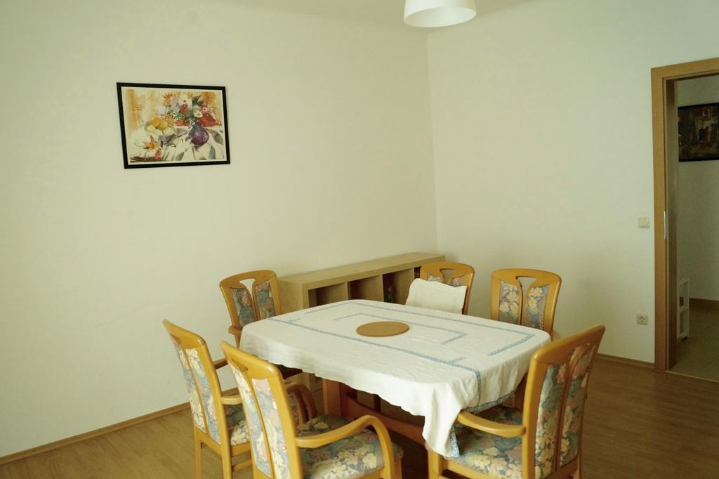 Wirrer Apartment *