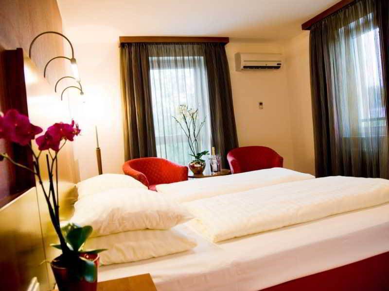 Via Roma Hotel