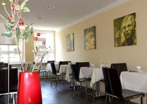 Hotel Plaza 3*