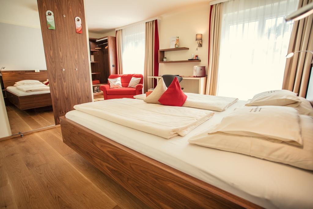 Rosenvilla Hotel 4*