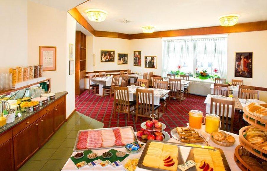 Theater Hotel 4*