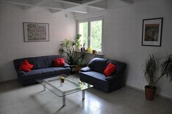 Eduard-Heinrich-Haus, Hostel *