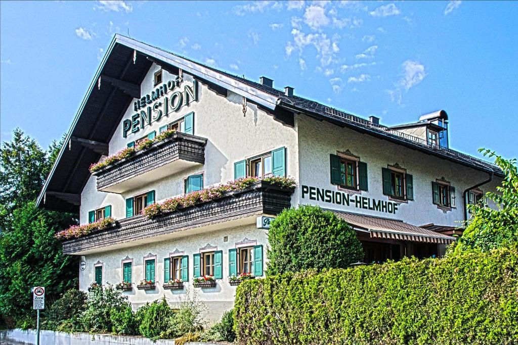 Guest house Fruehstueckspension Helmhof 2*