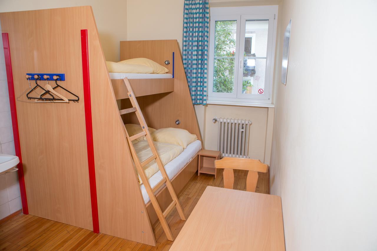 Yoho - International Youth Hostel