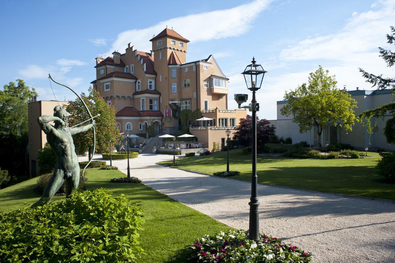 Hotel Schloss Mönchstein