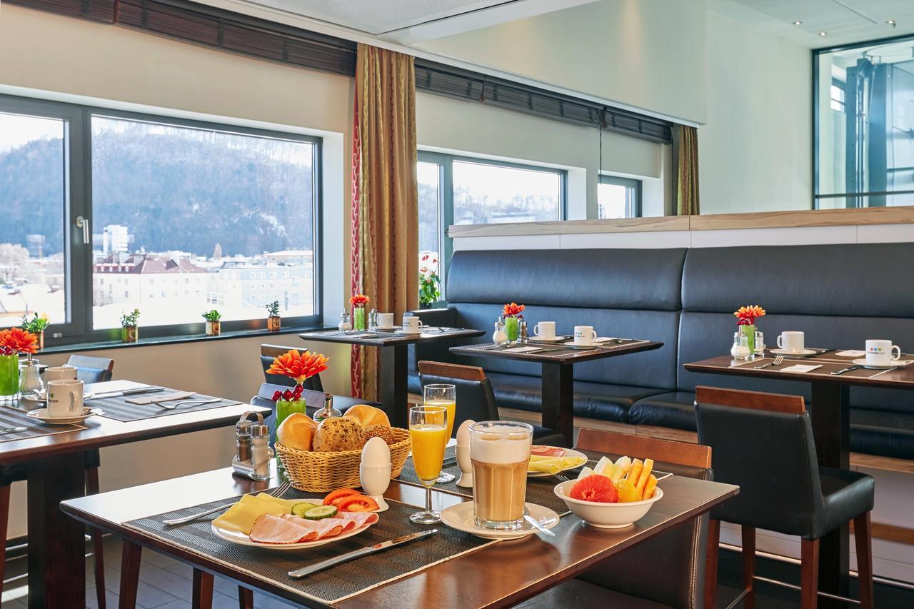 H+ Hotel