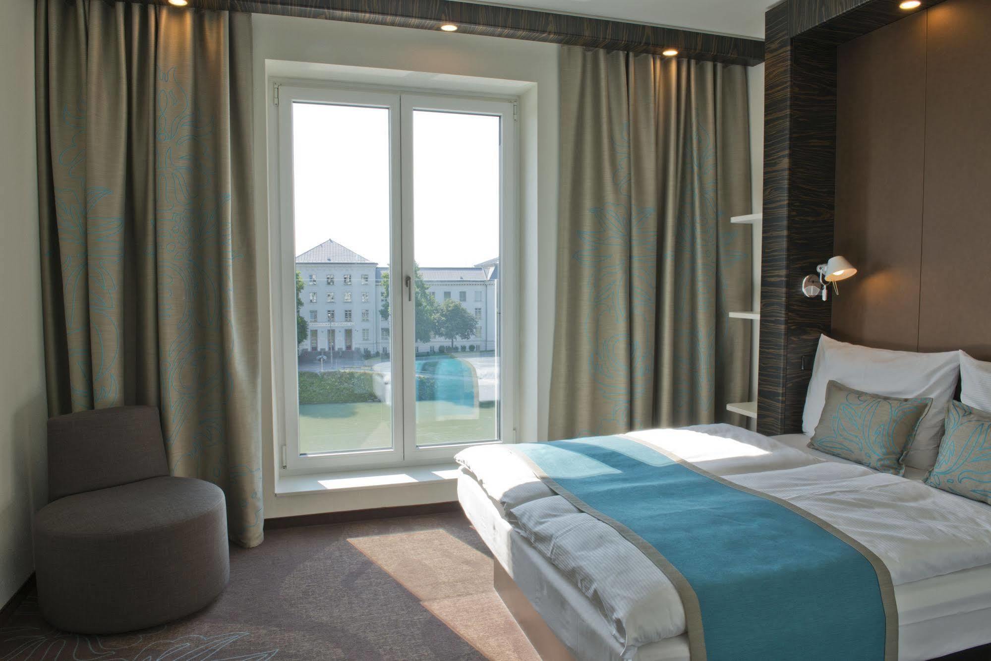 One Salzburg-mirabell