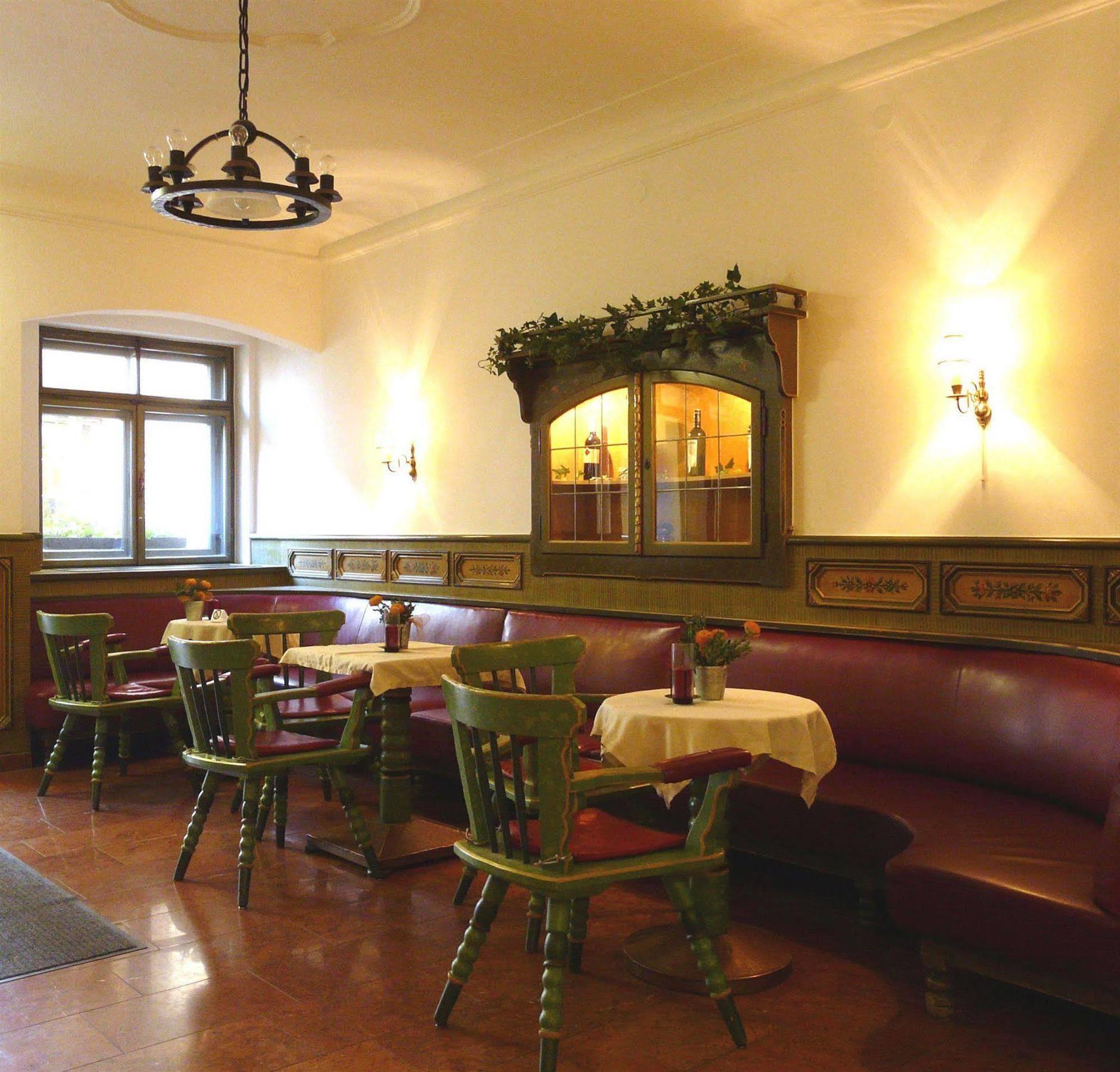 Schwarzes Rössl Hotel Salzburg