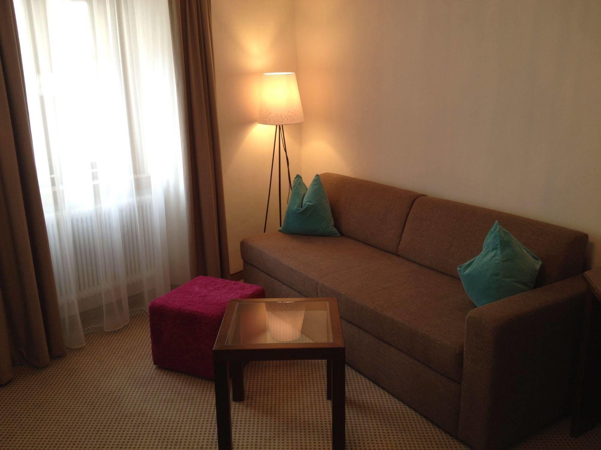 Altstadthotel Weisse Taube 4*