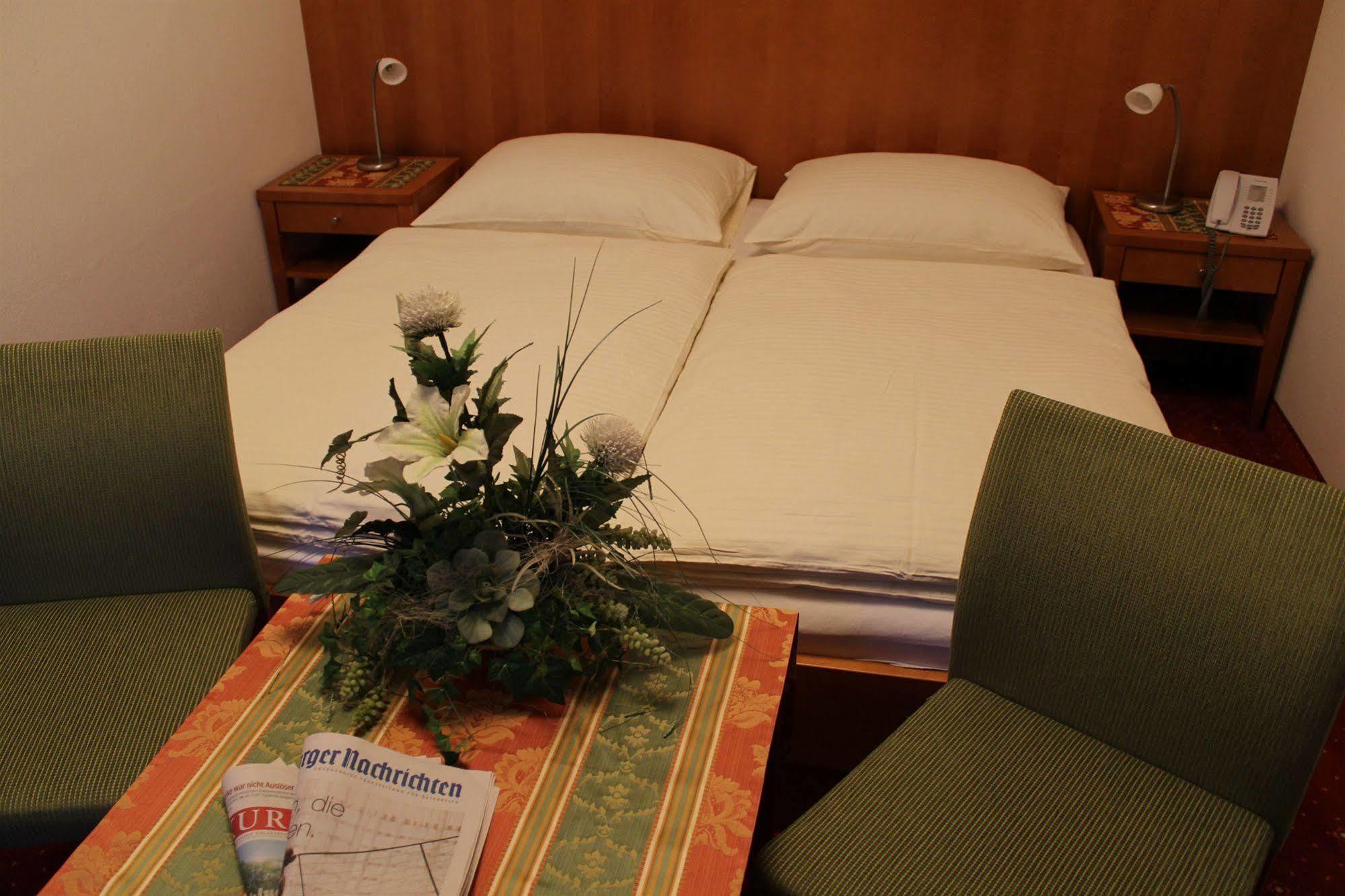 Airporthotel - Am Airport Hotel 4*