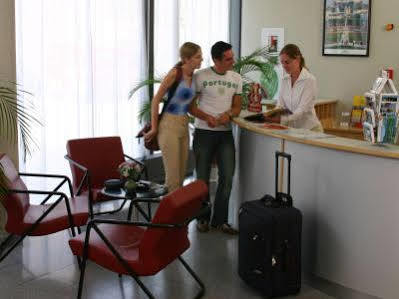 Hotel Allyouneed 3*