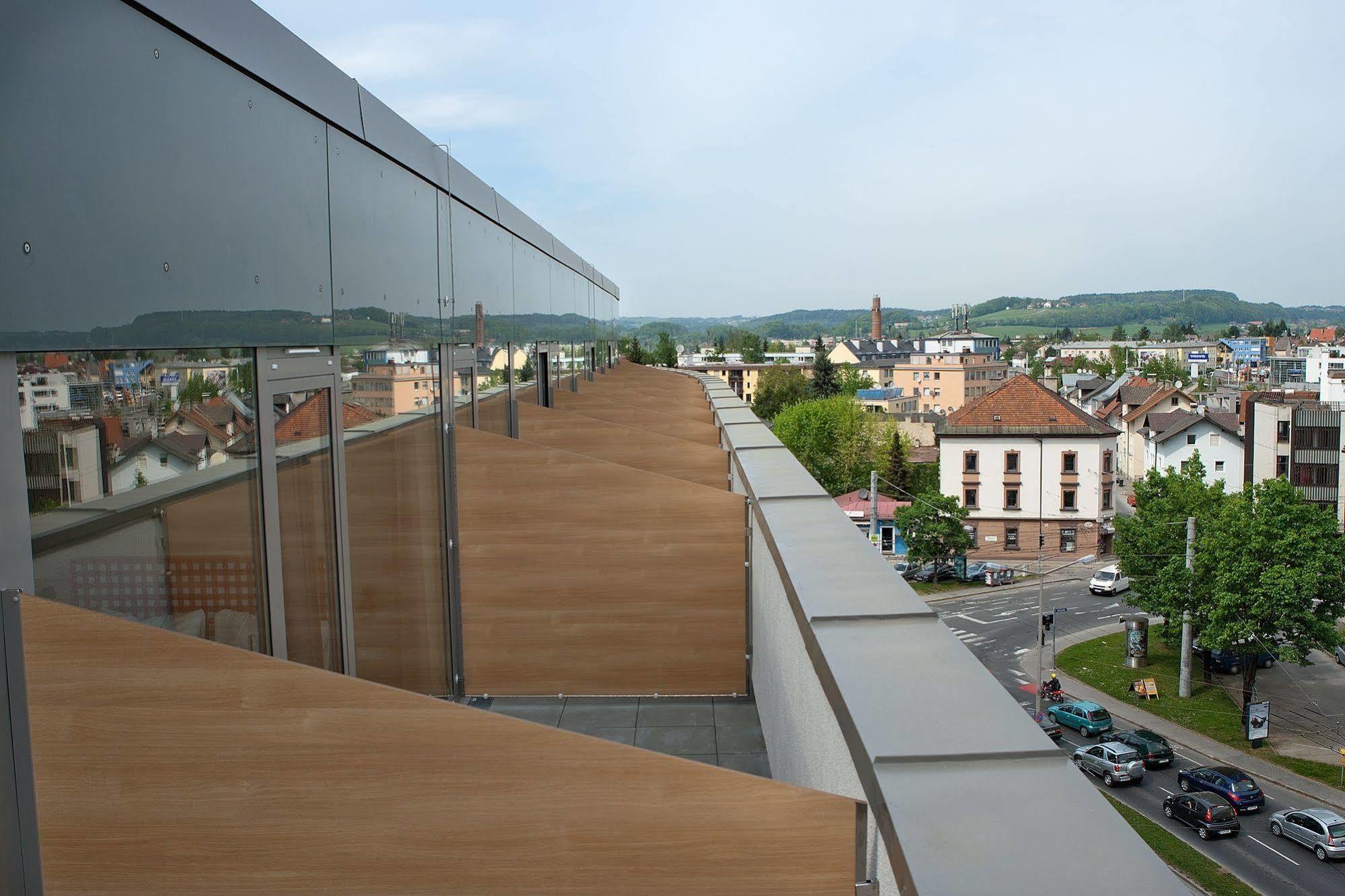 Meininger Center Hotel