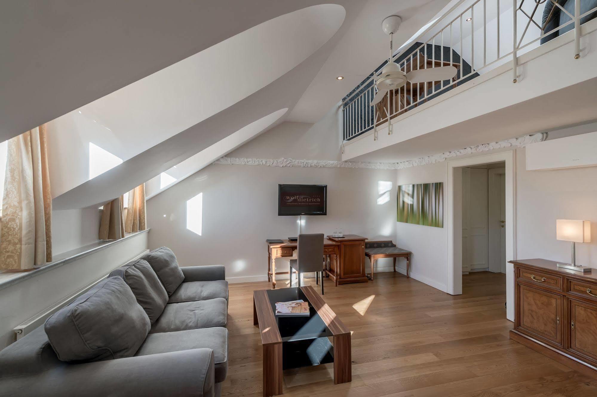 Wolf Dietrich Apartment *