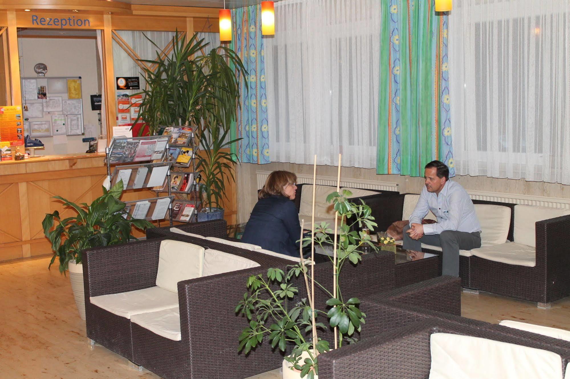 Eduard-Heinrich-Haus, Hostel *