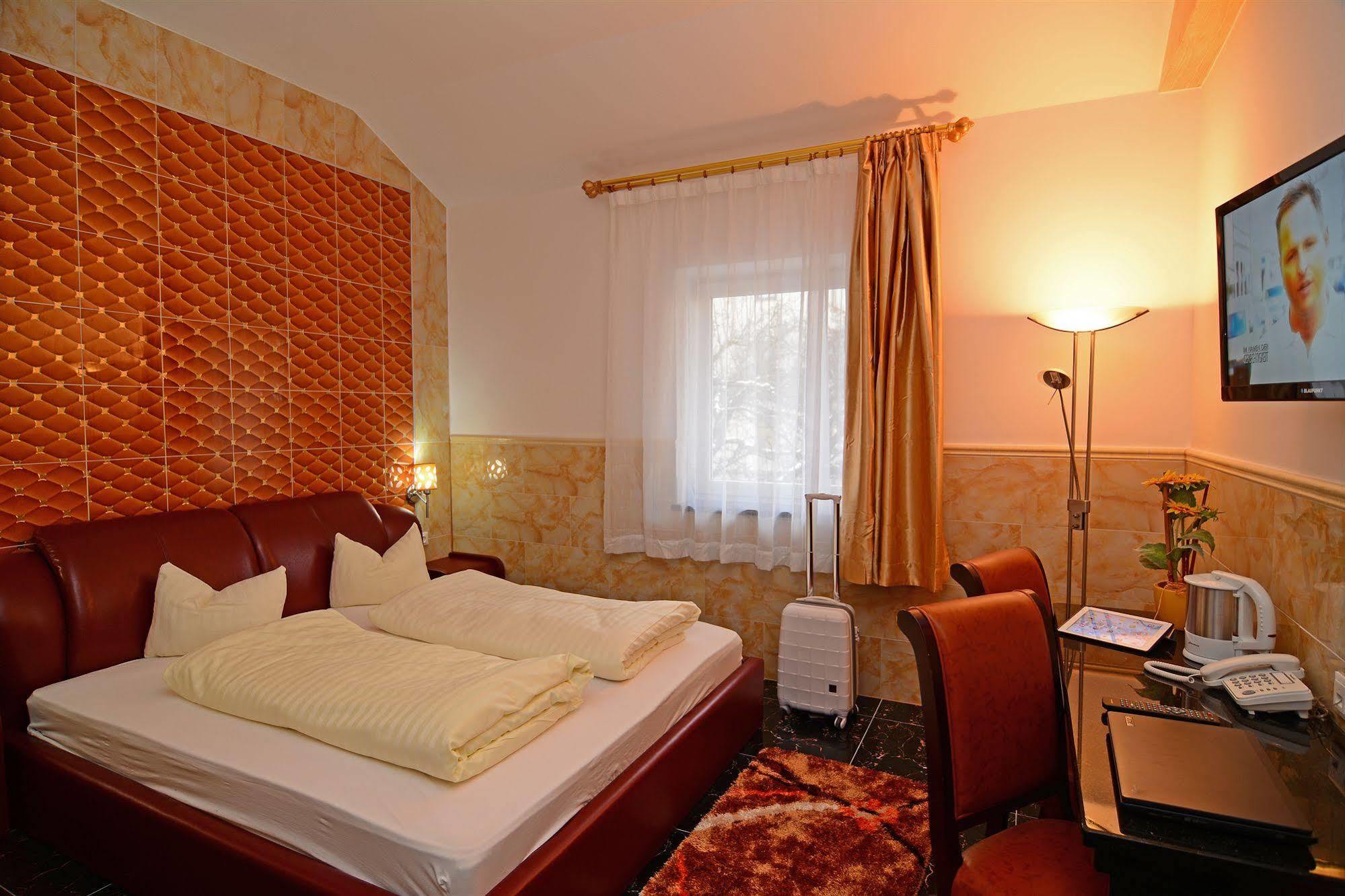 Buona Hotel