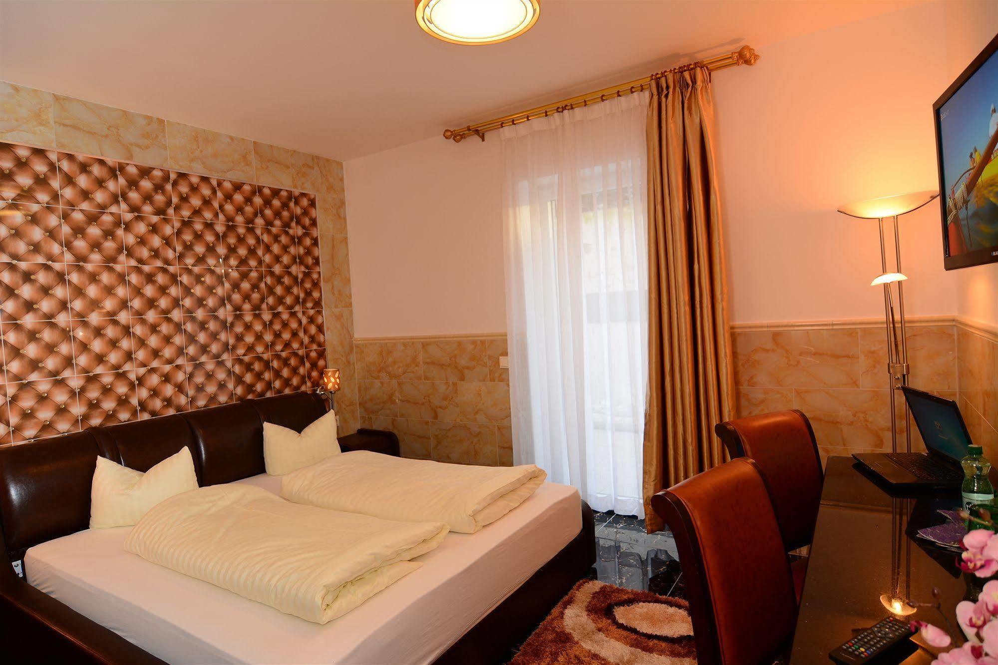 Buona Hotel 3*